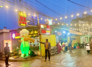 LẨU BÒ CHÍNH GỐC BA TOA